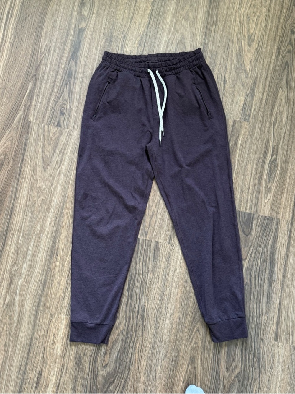 Vuori Sangria Heather Men's Ponto Jogger Sweatpants with Drawstring